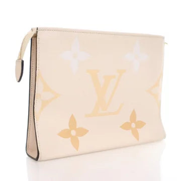 Luxury Soluciens Pre-owned Louis Vuitton By the Pool Toiletry 26