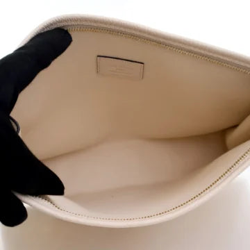 Luxury Soluciens Pre-owned Louis Vuitton By the Pool Toiletry 26