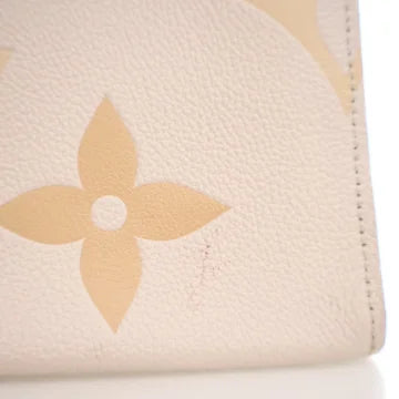 Luxury Soluciens Pre-owned Louis Vuitton By the Pool Toiletry 26