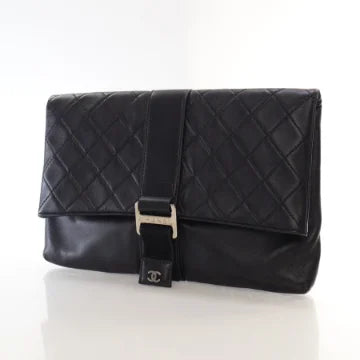 Luxury Soluciens Pre-Owned Chanel Grip Clutch in Black Calfskin
