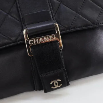 Luxury Soluciens Pre-Owned Chanel Grip Clutch in Black Calfskin