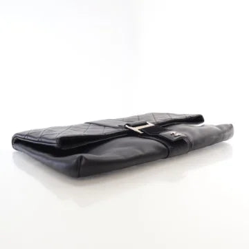 Luxury Soluciens Pre-Owned Chanel Grip Clutch in Black Calfskin