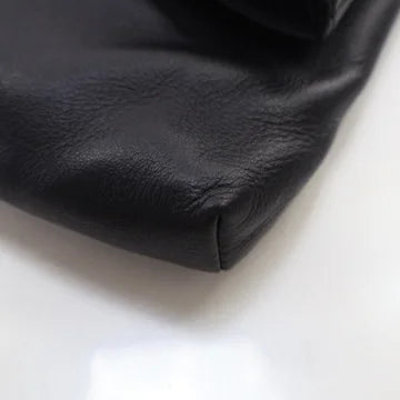 Luxury Soluciens Pre-Owned Chanel Grip Clutch in Black Calfskin