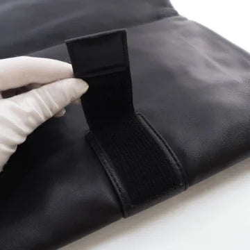 Luxury Soluciens Pre-Owned Chanel Grip Clutch in Black Calfskin