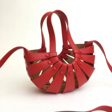 Luxury Soluciens Pre-Owned Bottega Veneta Shell Bag in Red Calfskin Leather