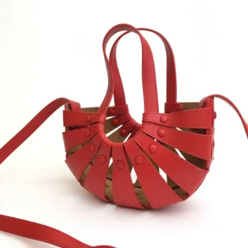 Luxury Soluciens Pre-Owned Bottega Veneta Shell Bag in Red Calfskin Leather