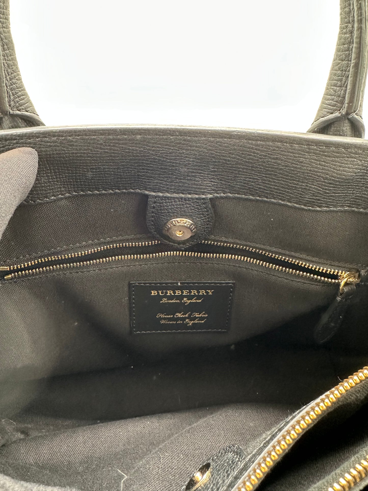 Luxury Soluciens Pre-owned Burberry Black leather tote with Nova check sides