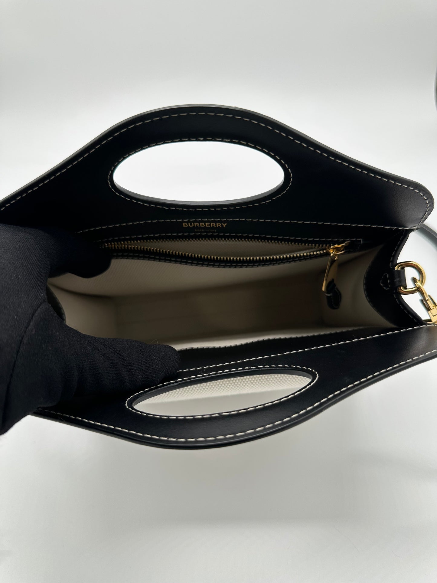 Luxury Soluciens Pre-owned Burberry mini pocket bag in black leather trim/canvas