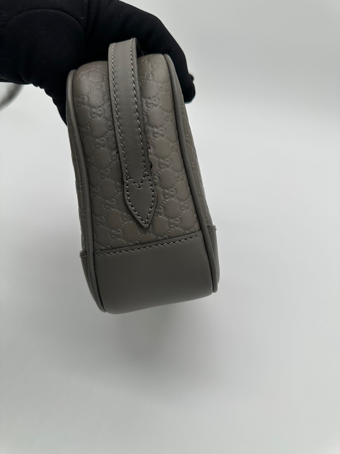 Luxury Soluciens Pre-owned Gucci mushroom gray Guccissima leather crossbody camera bag champange gold hardware