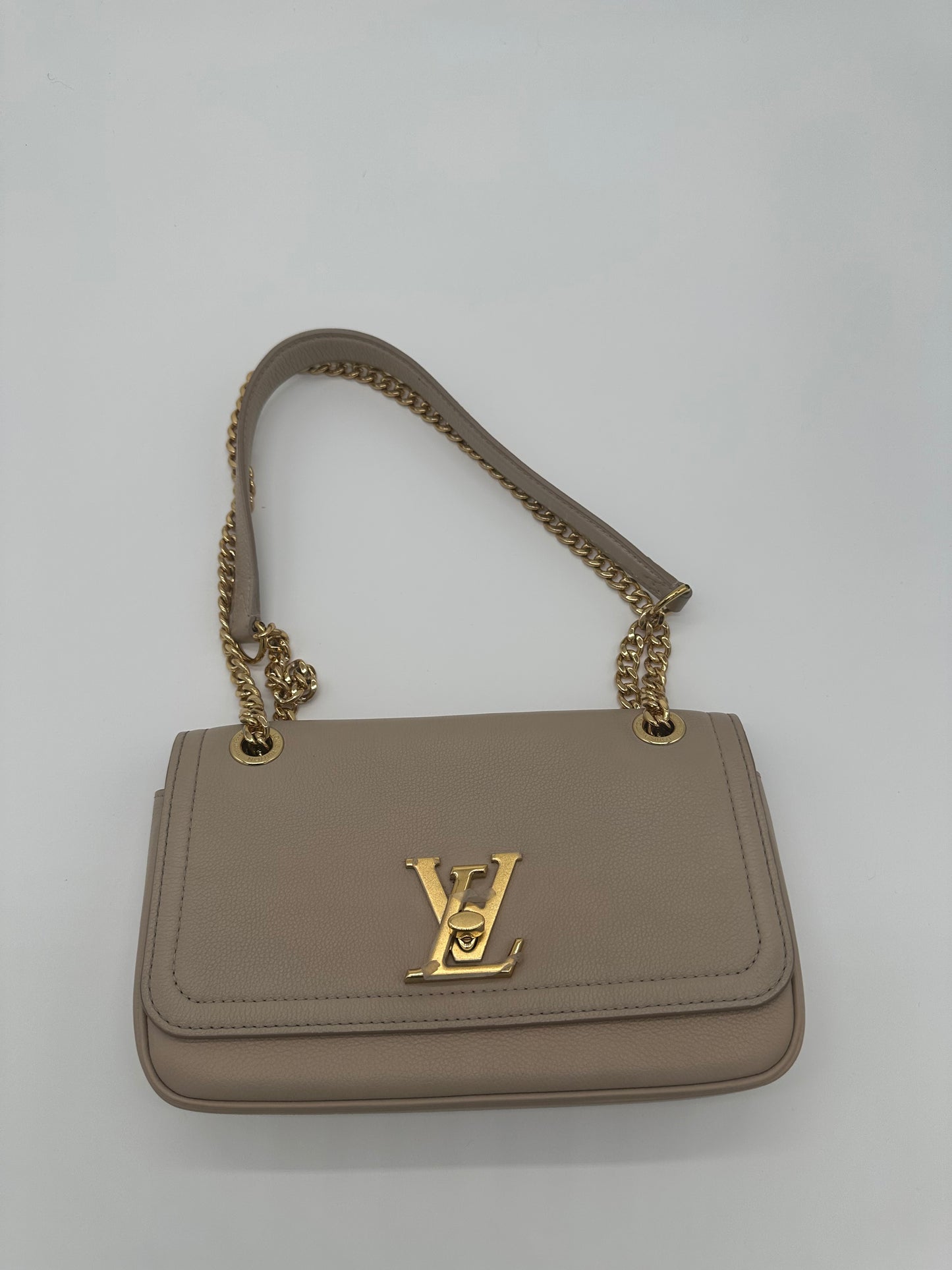 Luxury Soluciens Pre-owned Louis Vuitton lock me shoulder chain bag