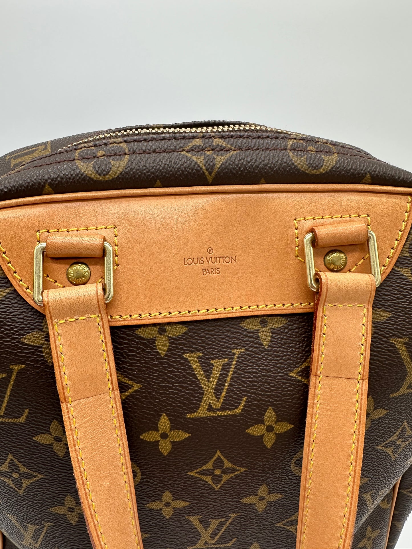 Luxury Soluciens Pre-owned Louis Vuitton Vintage monogram excursion bag
