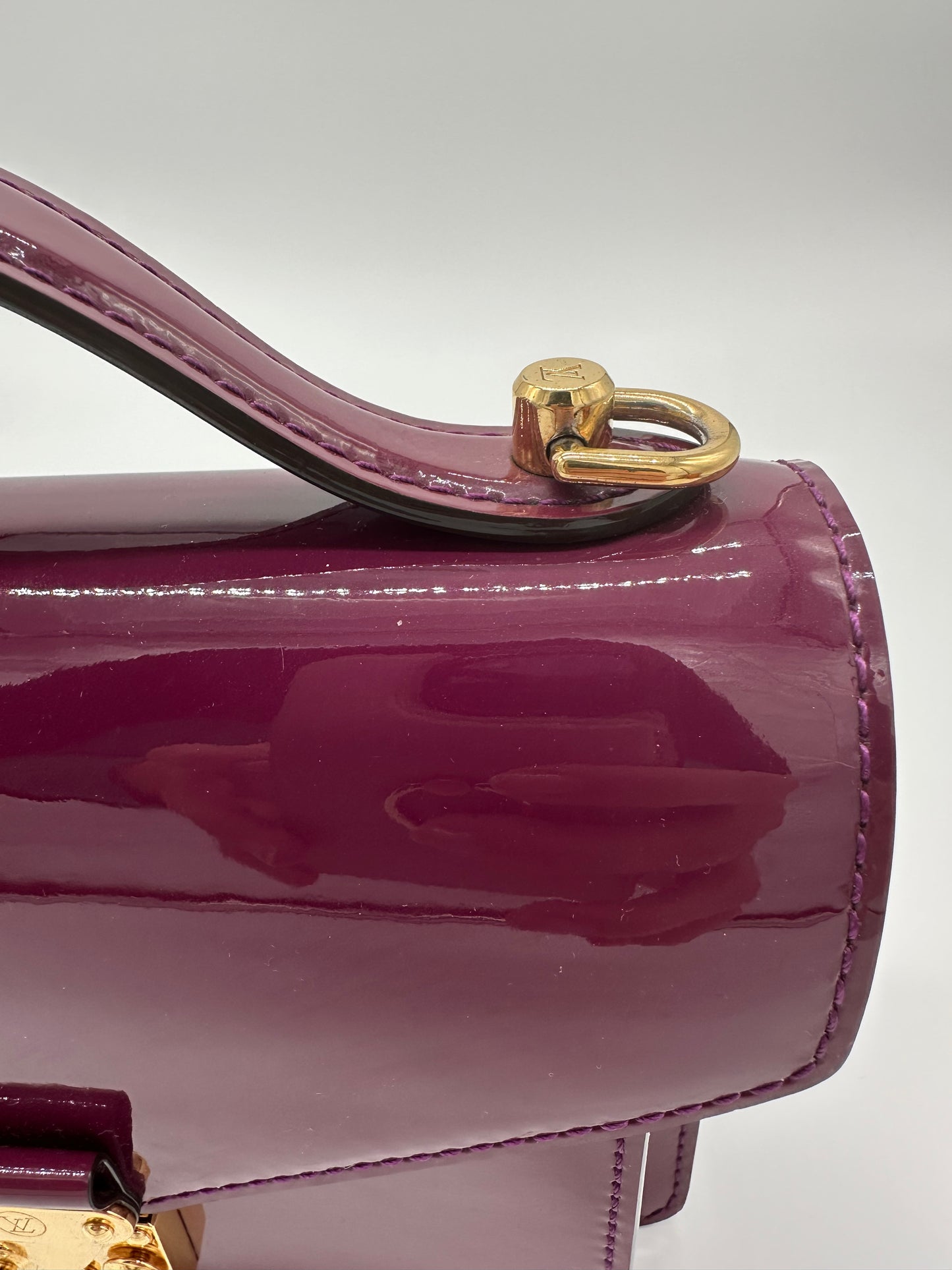 Luxury Soluciens Pre-owned Louis Vuitton patent leather two way crossbody bag
