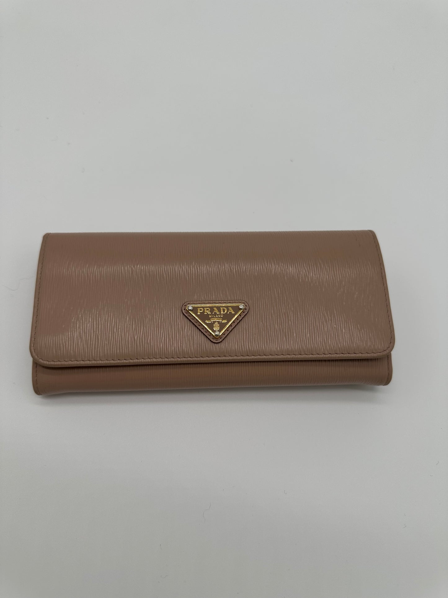 Luxury Soluciens Pre-owned Prada beige grained leather flap wallet