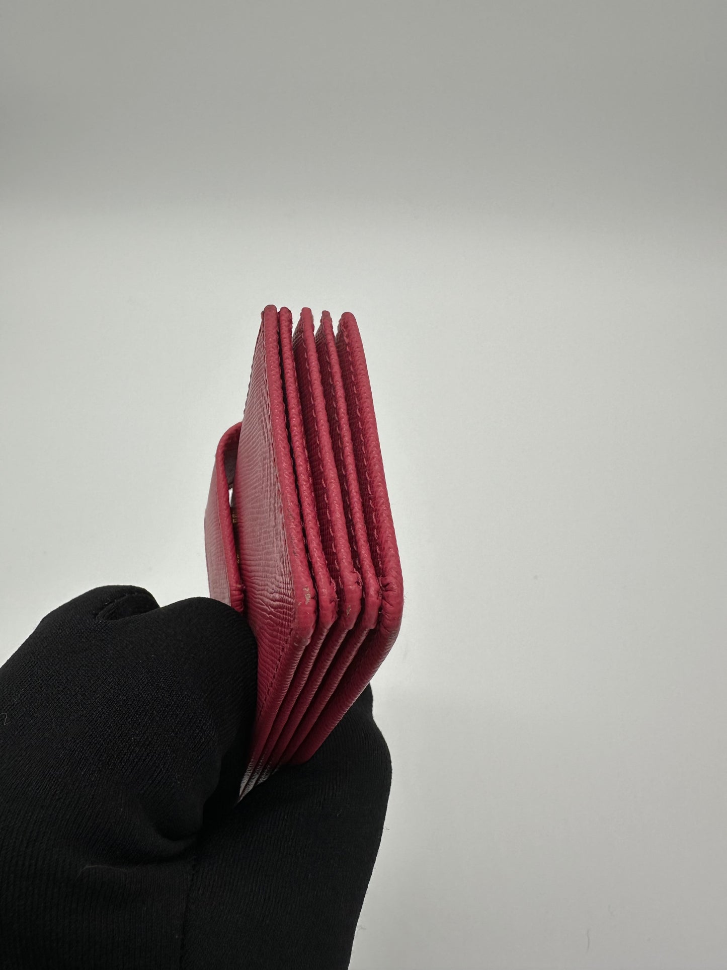 Luxury Soluciens Pre-owned Prada Saffiano leather pink accordion wallet/card holder