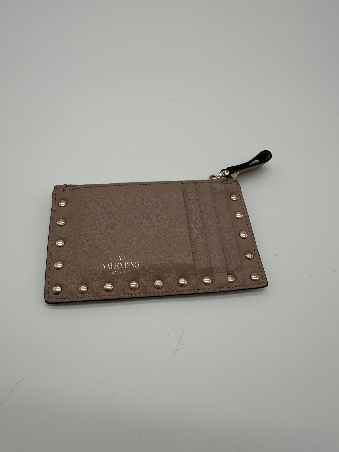 Luxury Soluciens Pre-owned Valentino rock stud card/coin case in beige
