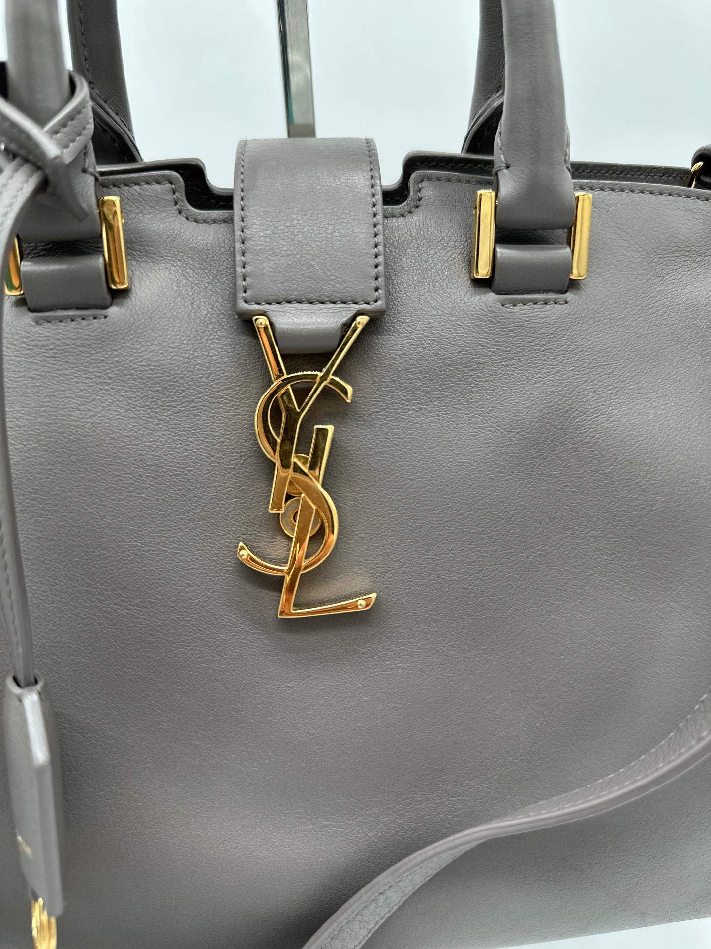 Luxury Soluciens Pre-owned YSL medium Cabas tote with crossbody leather strap, gold toned hardware