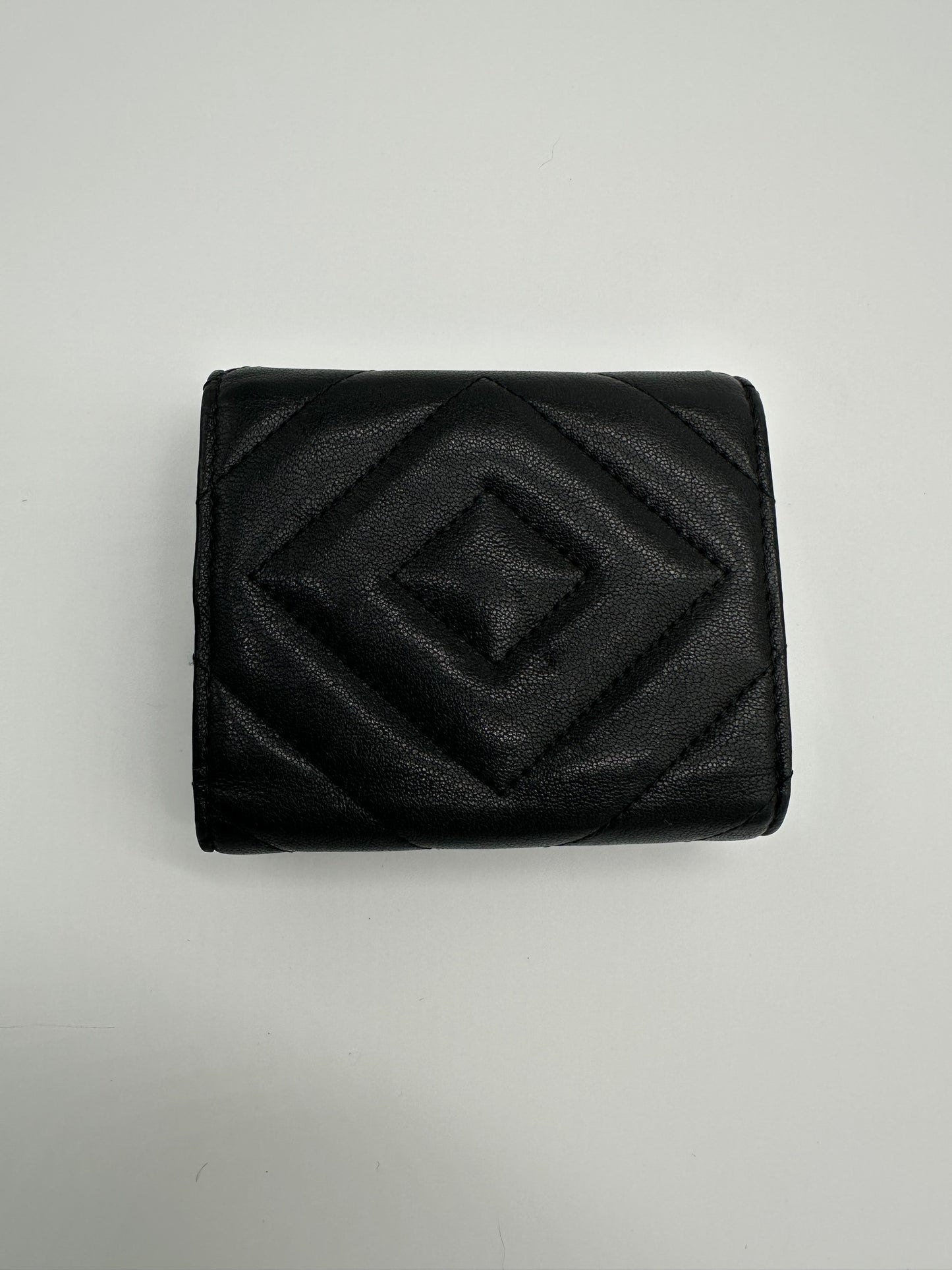 Luxury Soluciens Pre-owned Chanel all black leather trifold wallet