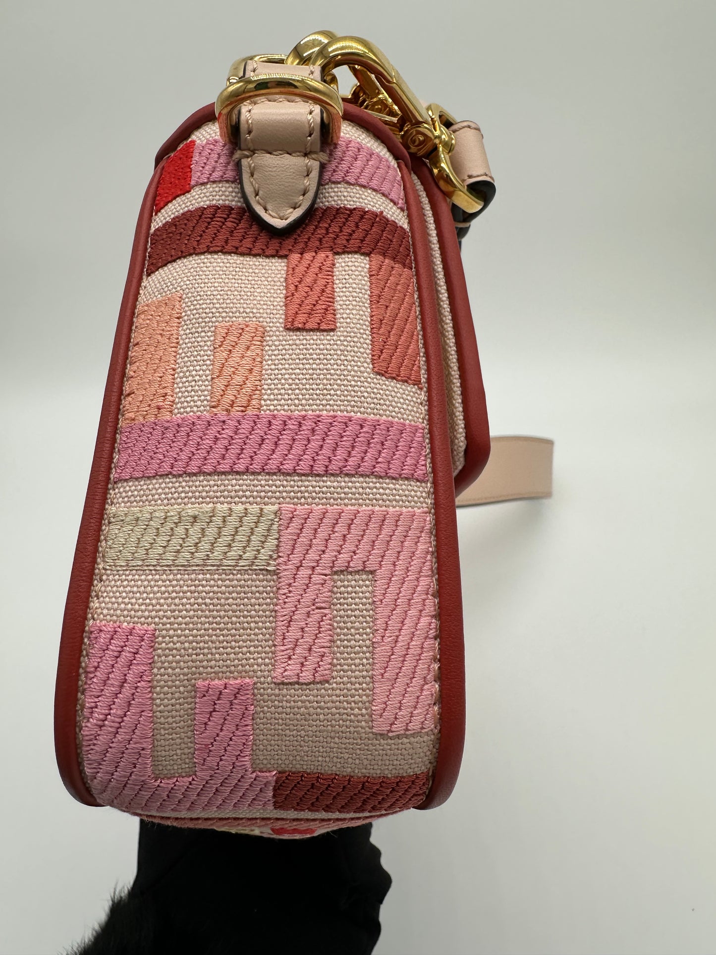 Luxury Soluciens Pre-owned Fendi Vitello King FF embroidered baguette, Multicolor