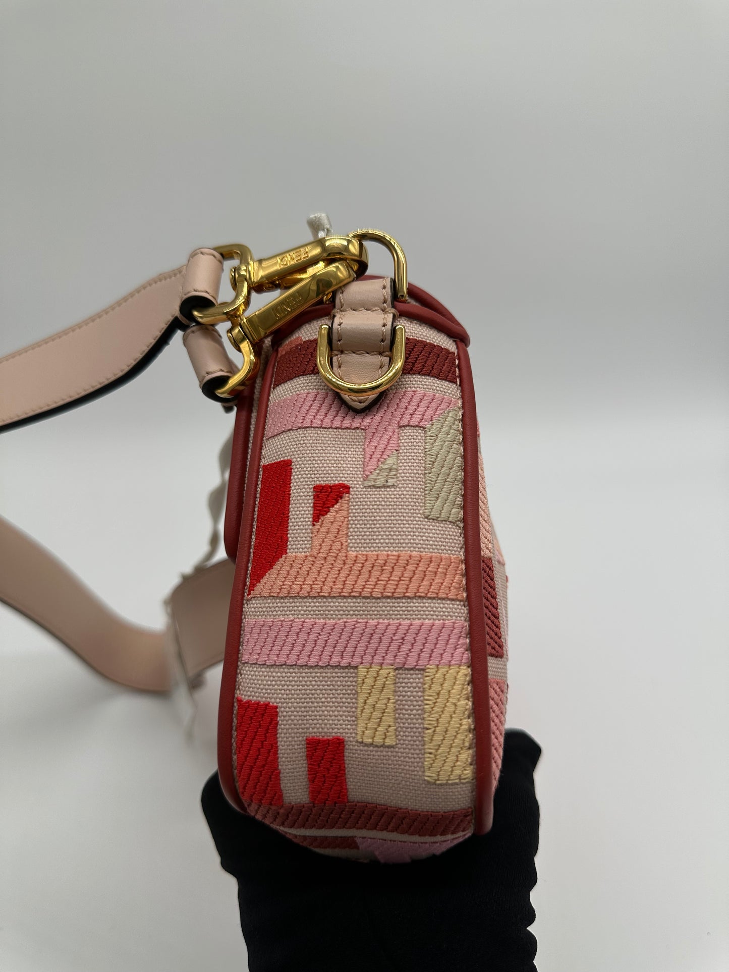 Luxury Soluciens Pre-owned Fendi Vitello King FF embroidered baguette, Multicolor