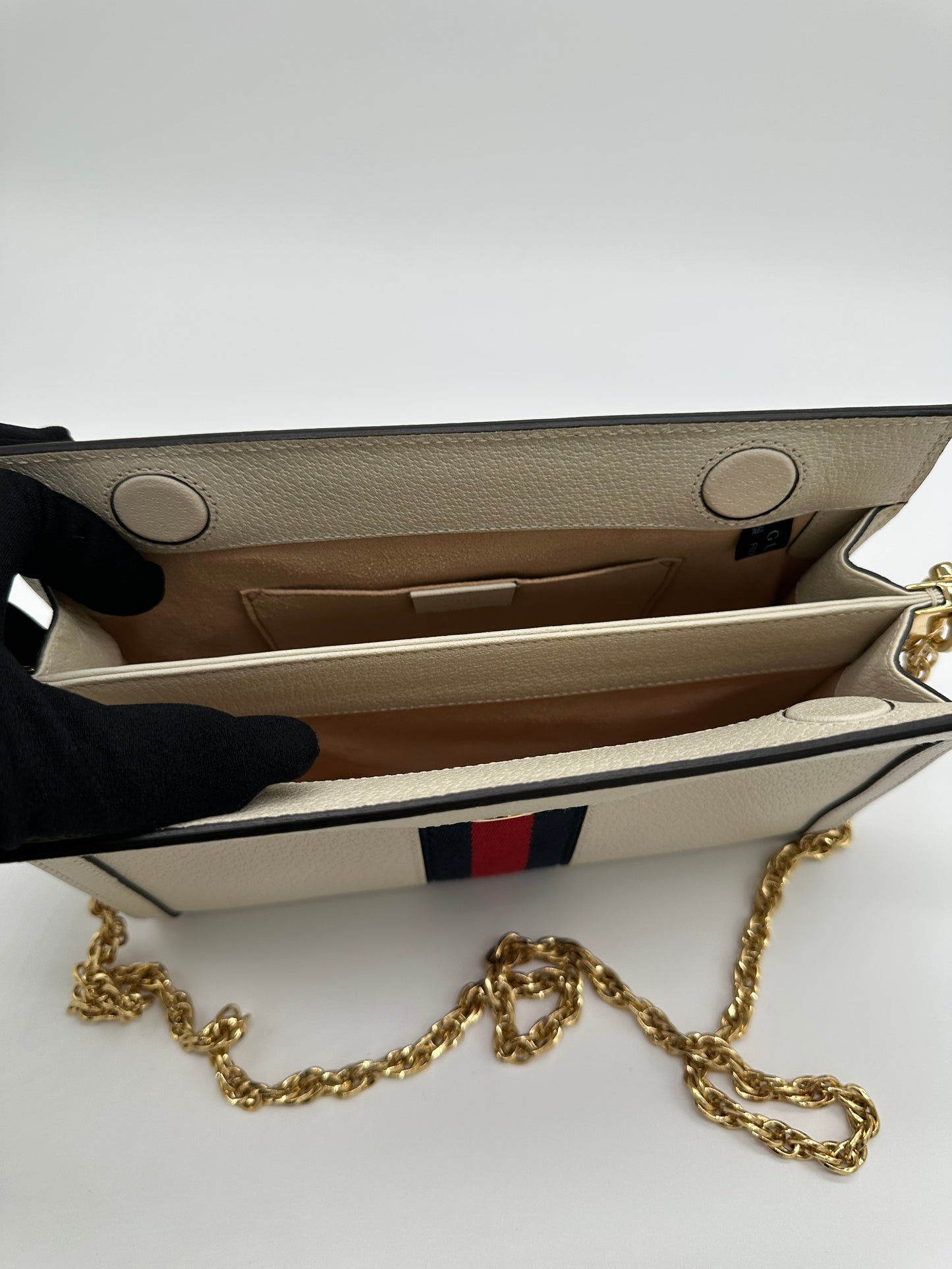 Luxury Soluciens Pre-owned Gucci Ophedia off-white leather shoulder bag