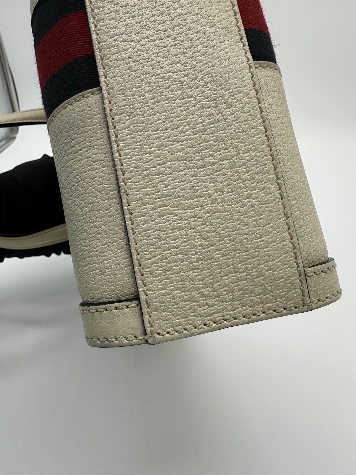 Luxury Soluciens Pre-owned Gucci Ophedia leather small tote
