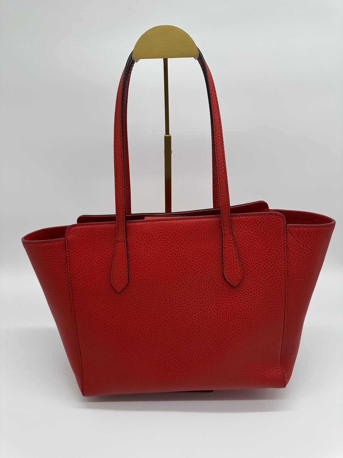 Luxury Soluciens Pre-owned Gucci Leather Tote in Red