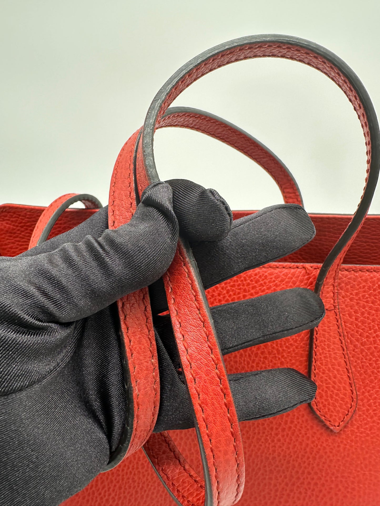 Luxury Soluciens Pre-owned Gucci Leather Tote in Red