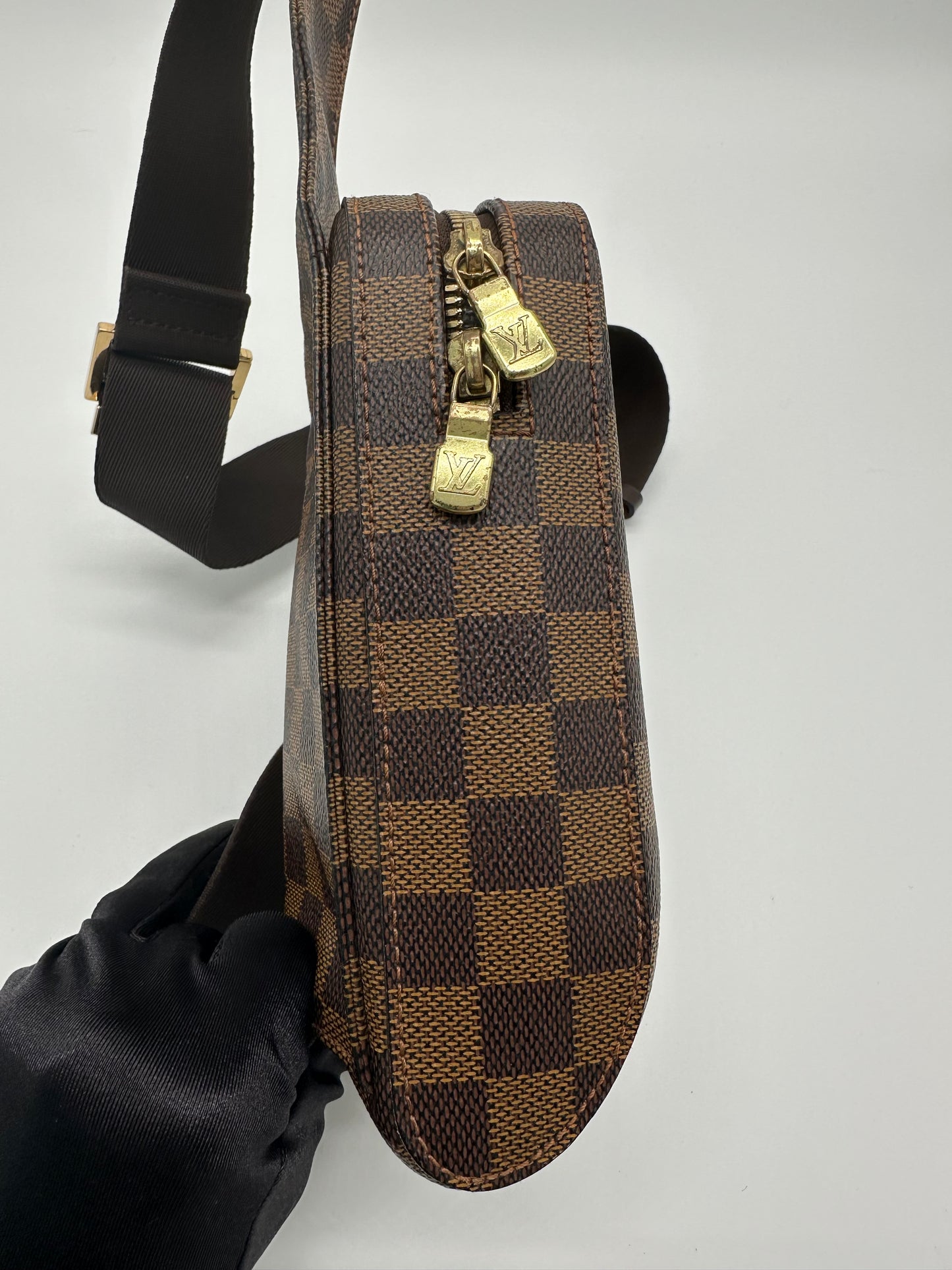 Luxury Soluciens Pre-owned Louis Vuitton Damier Ebene Geronimos bum bag