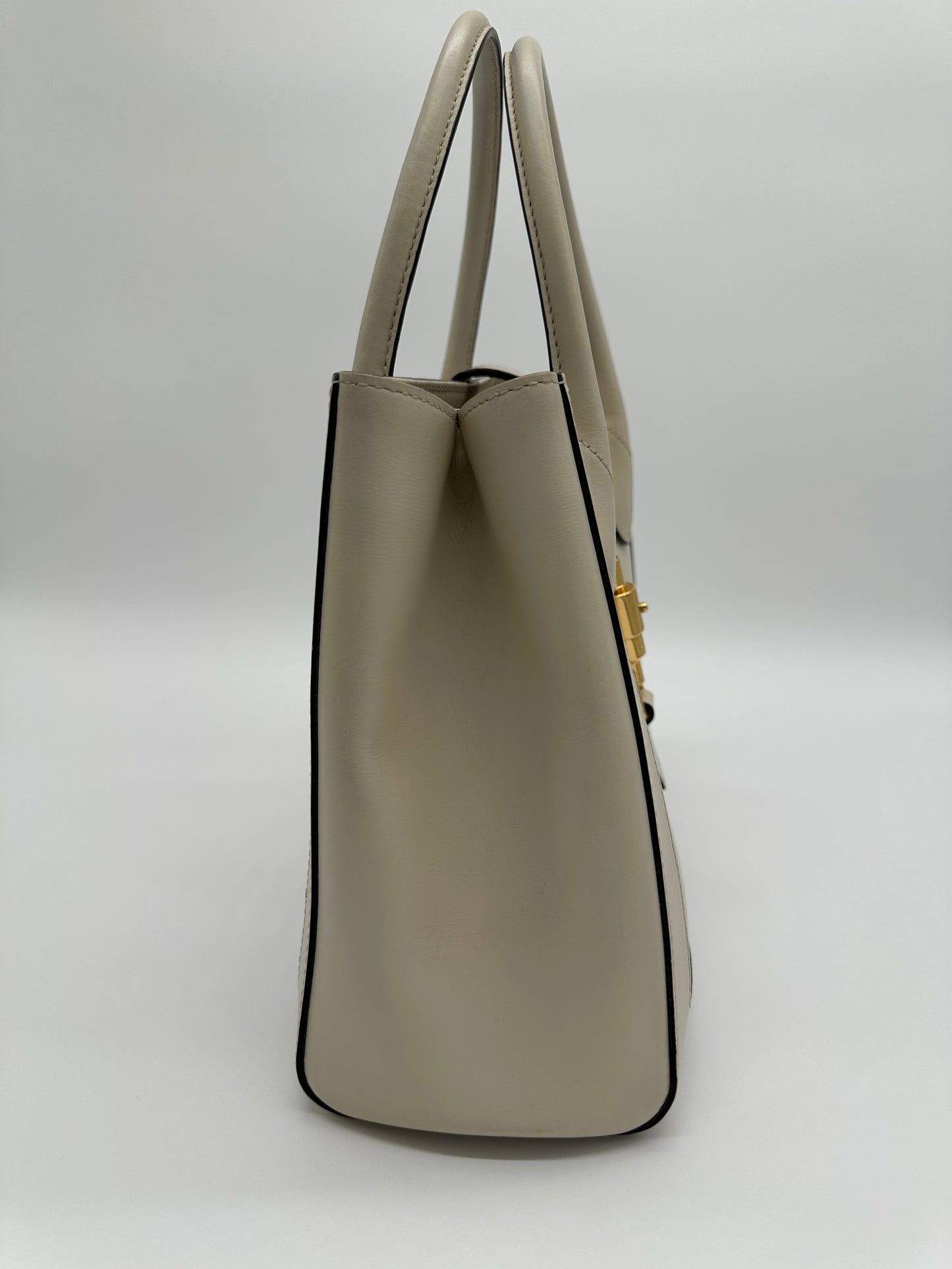 Luxury Soluciens Pre-Owned Gucci Medium tote in Off White Leather