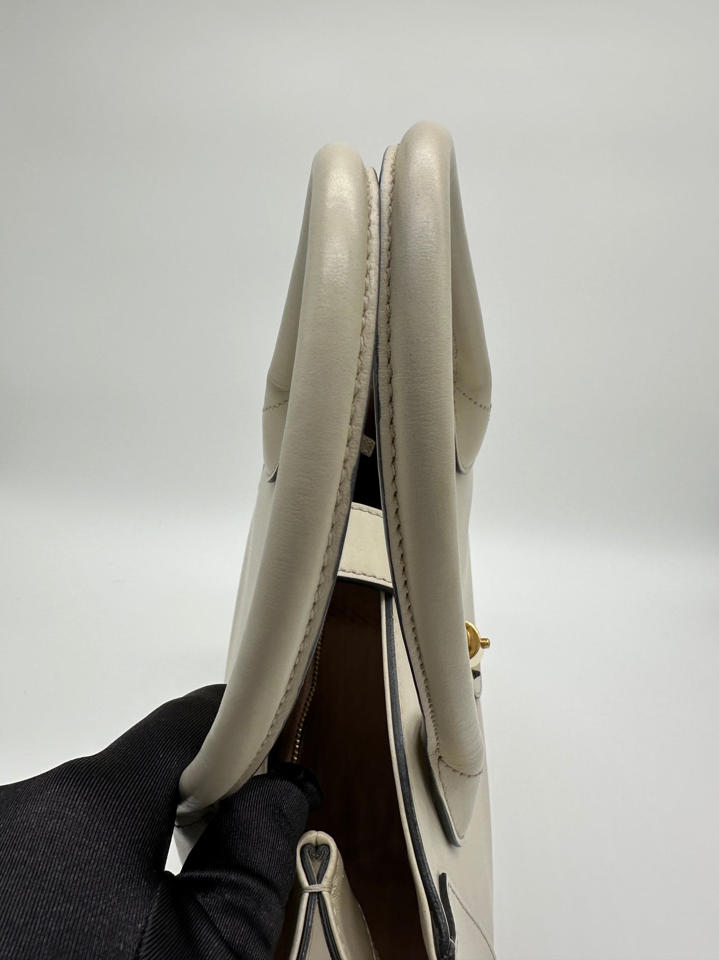 Luxury Soluciens Pre-Owned Gucci Medium tote in Off White Leather