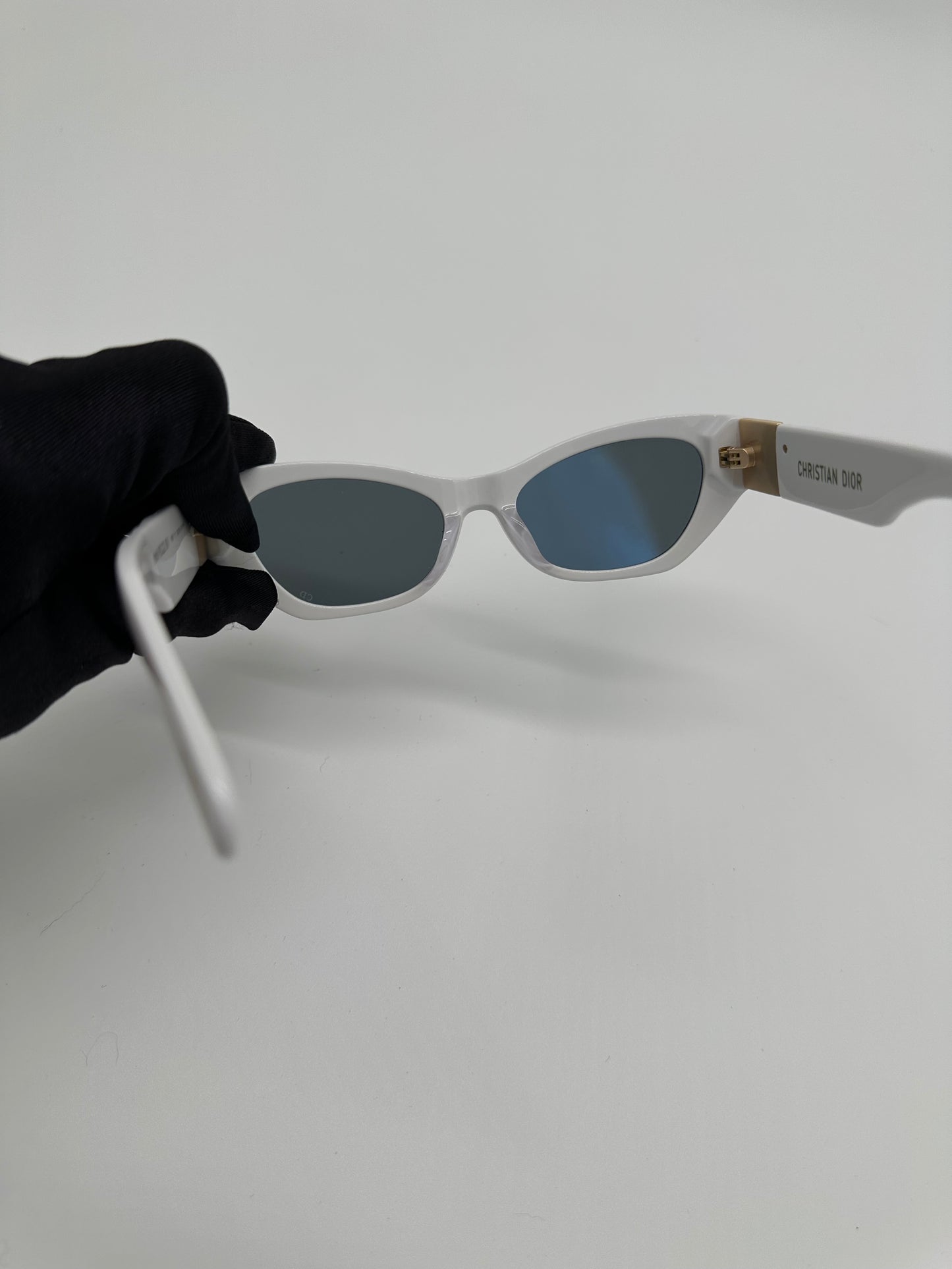 Luxury Soluciens Pre-Owned Dior Cannage White Slim Sunglasses