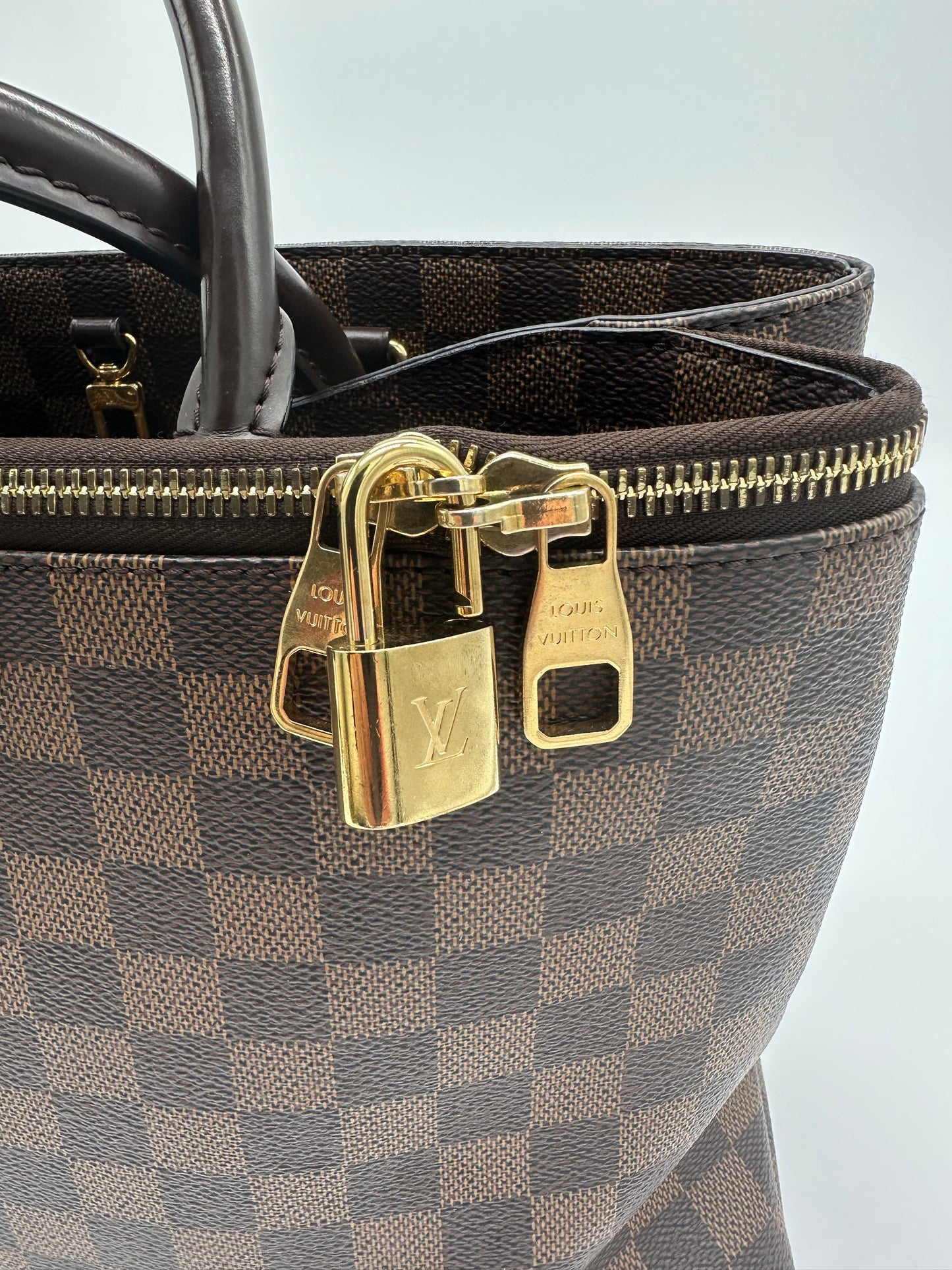Luxury Soluciens Pre-Owned Damier Ebene Zipper tote with Lock and Key