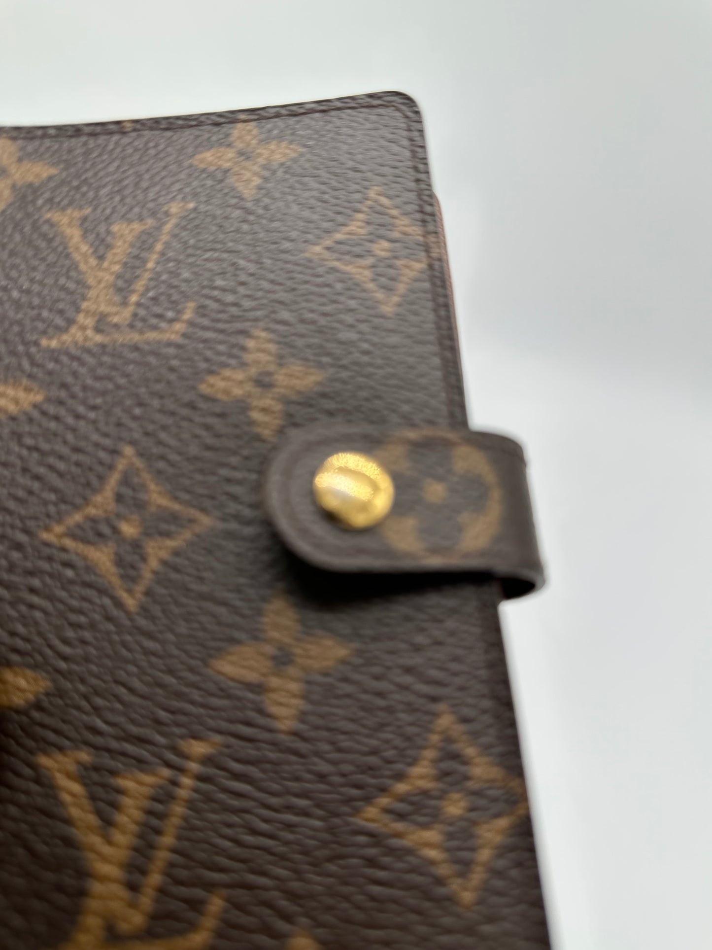 Luxury Soluciens Pre-Owned Louis Vuitton Monogram Canvas Small Agenda/Passport Holder