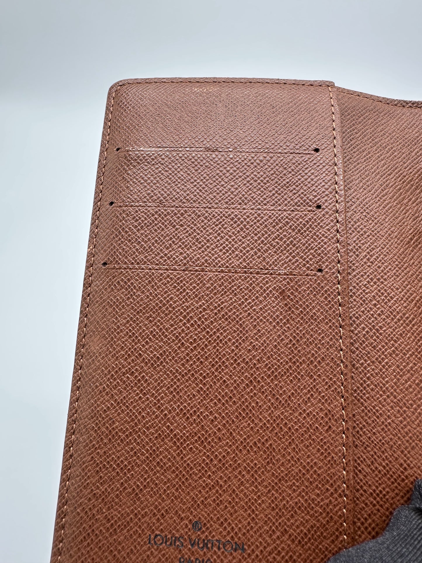 Luxury Soluciens Pre-Owned Louis Vuitton Monogram Canvas Small Agenda/Passport Holder