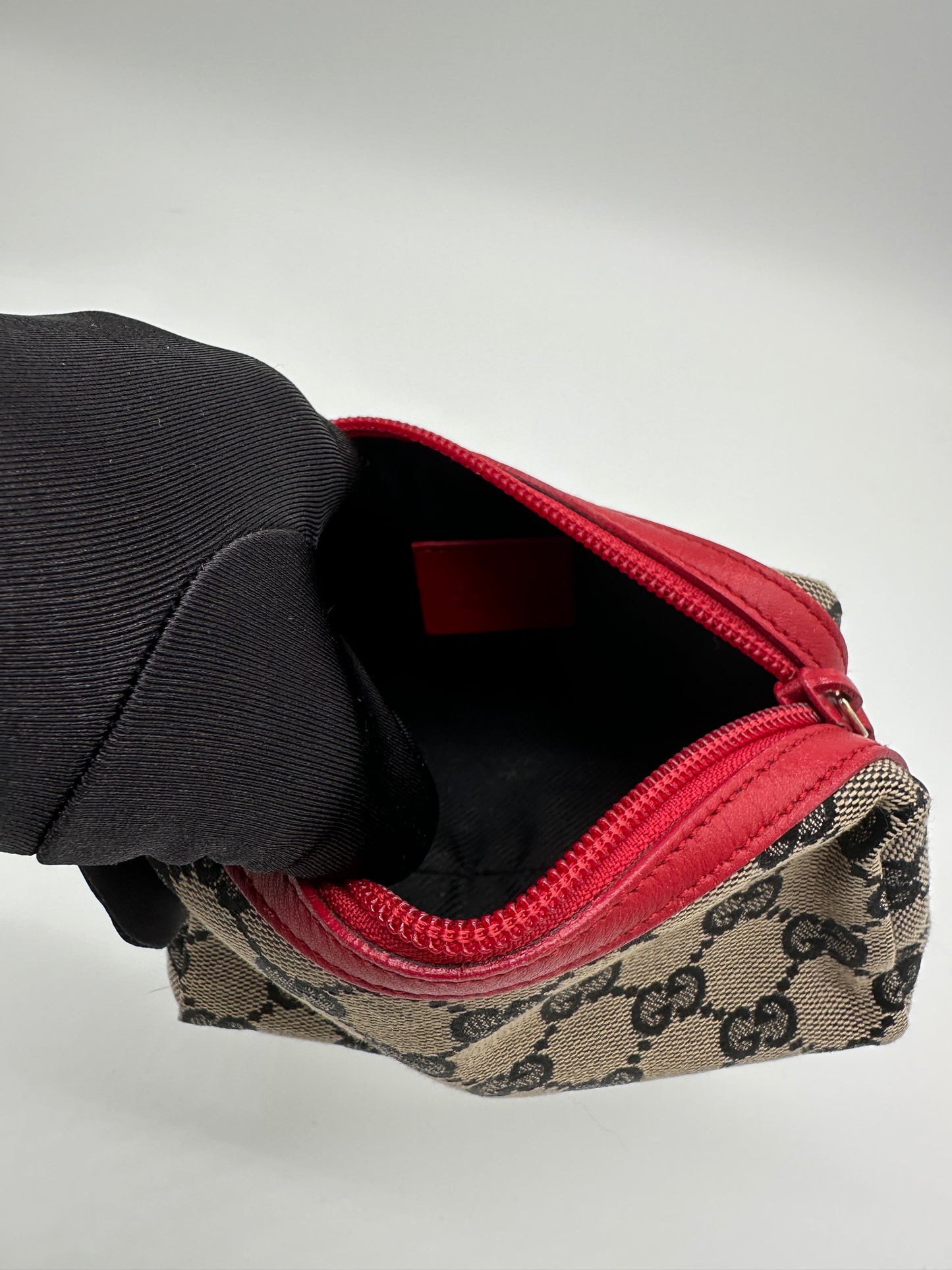Luxury Soluciens Pre-Owned Gucci Monogram Cosmetics Pouch
