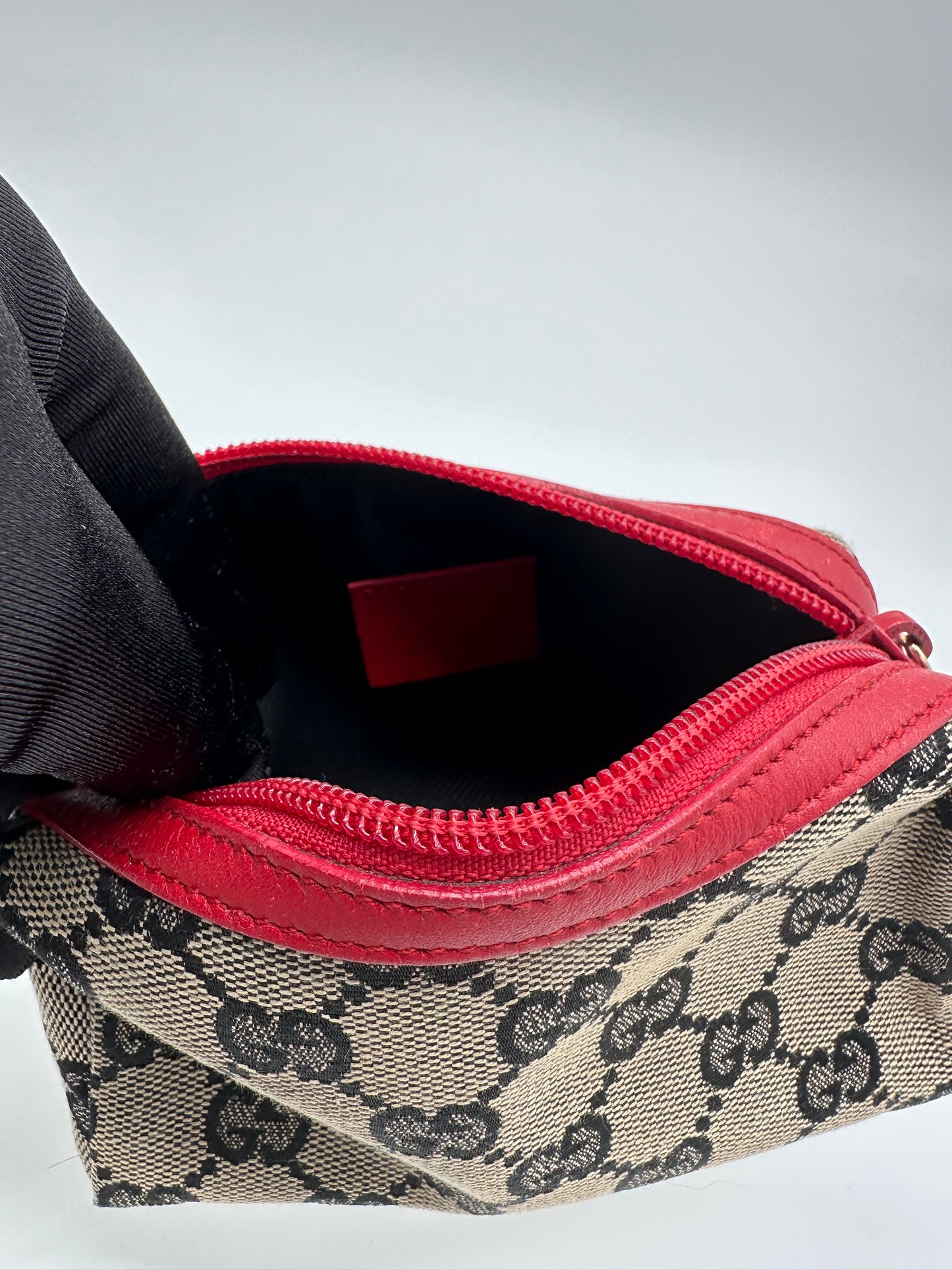 Luxury Soluciens Pre-Owned Gucci Monogram Cosmetics Pouch