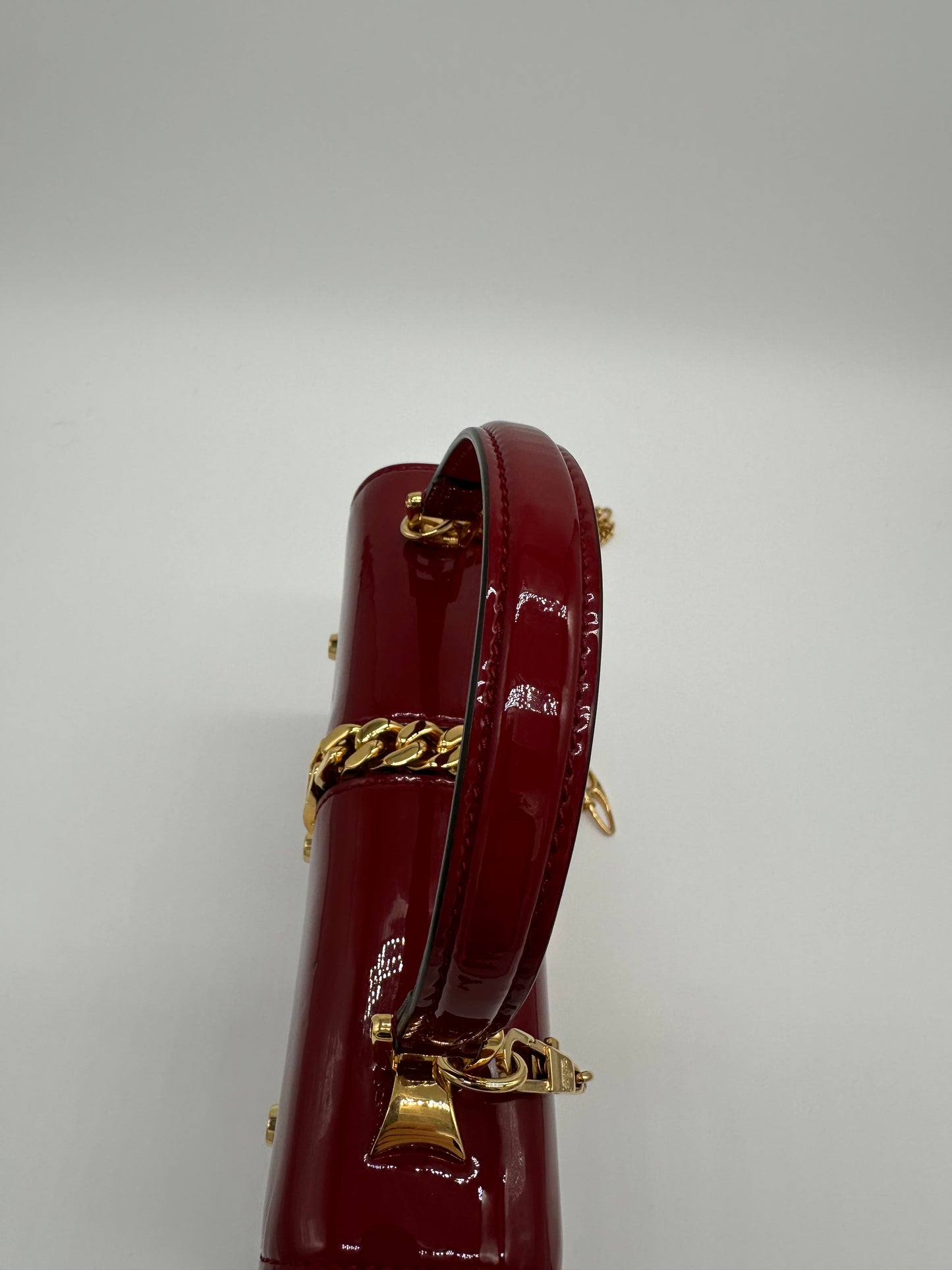 Luxury Soluciens Pre-Owned Gucci Sylvie 1969 Deep Red Patent Leather Bag