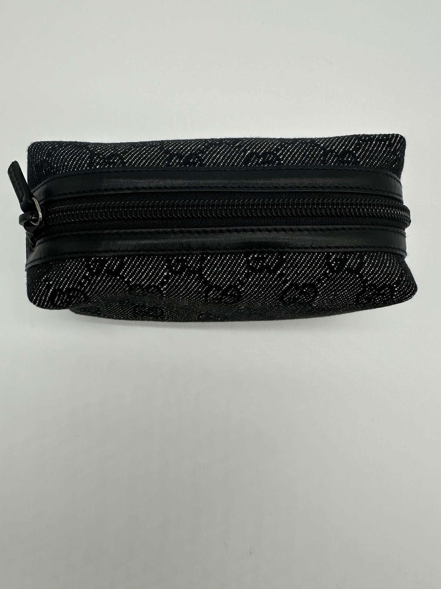 Luxury Soluciens Pre-owned Gucci Black Canvas and Leather Cosmetics Case