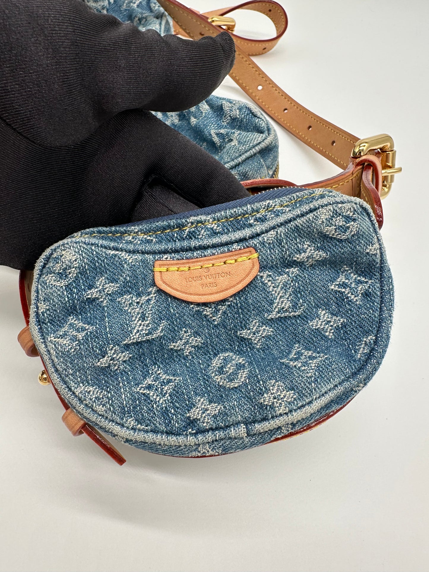 Luxury Soluciens Pre-owned Louis Vuitton Denim Double Croissant