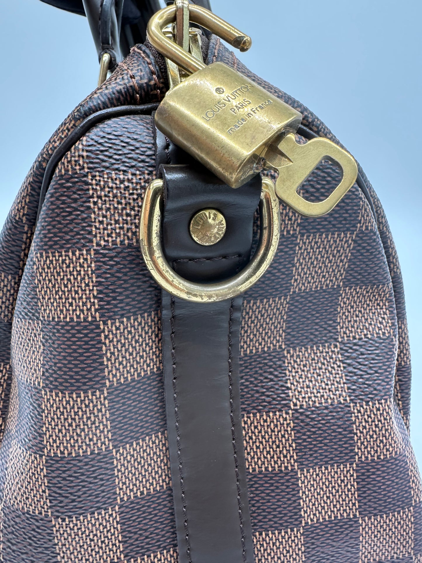 Luxury Soluciens Pre-Owned Louis Vuitton Damier Ebene Speedy Bandolier 25