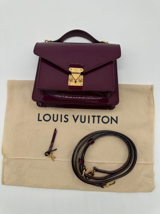 Luxury Soluciens Pre-owned Louis Vuitton patent leather two way crossbody bag