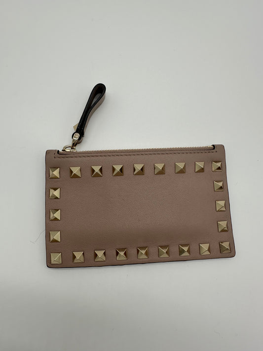 Luxury Soluciens Pre-owned Valentino rock stud card/coin case in beige