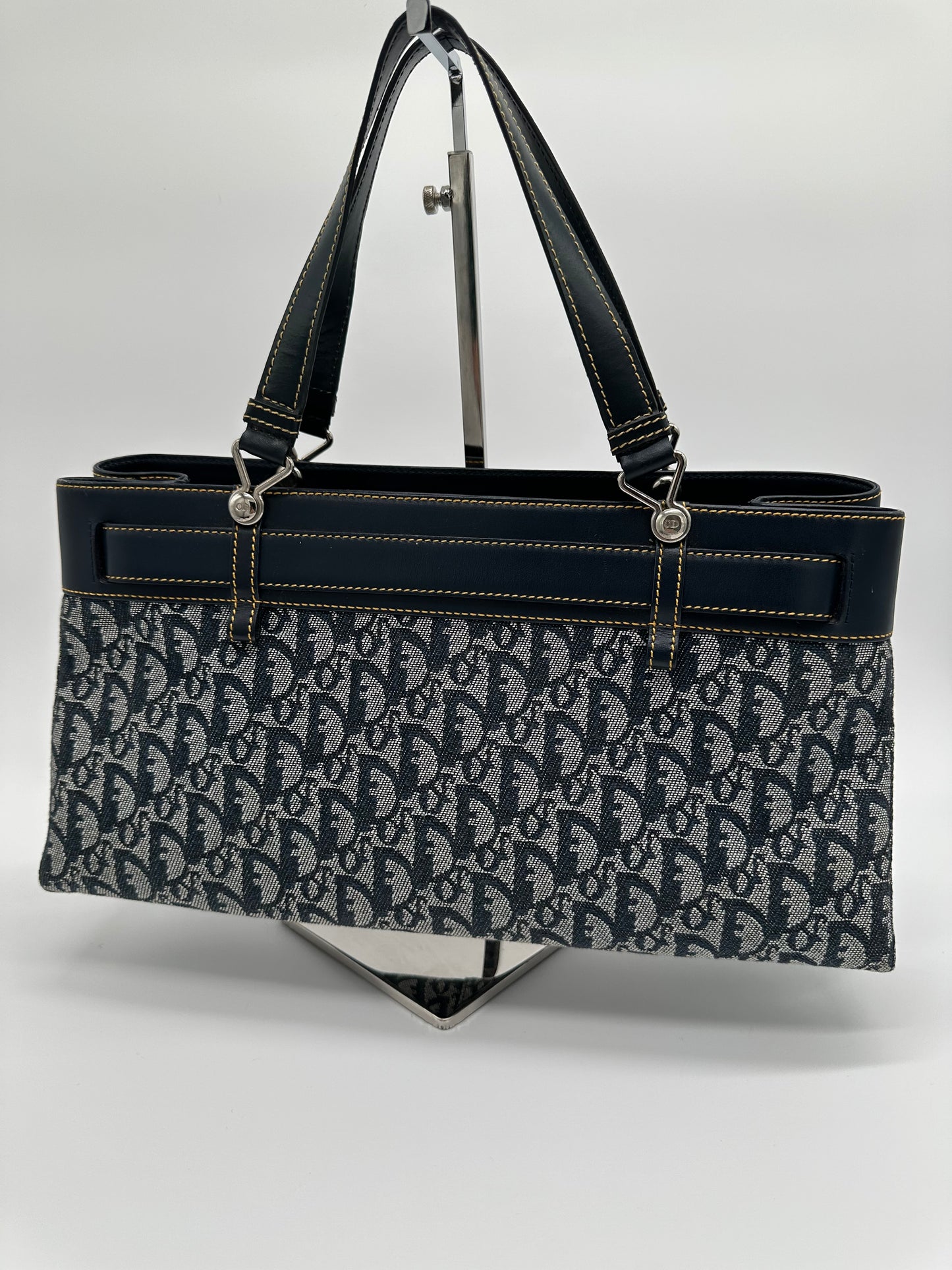 Luxury Soluciens Pre-owned Dior Vintage Navy Monogram east/west tote