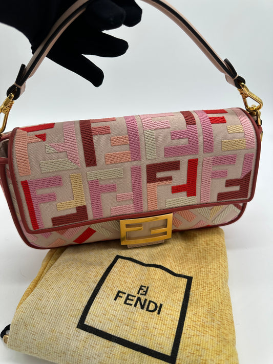 Luxury Soluciens Pre-owned Fendi Vitello King FF embroidered baguette,  Multicolor