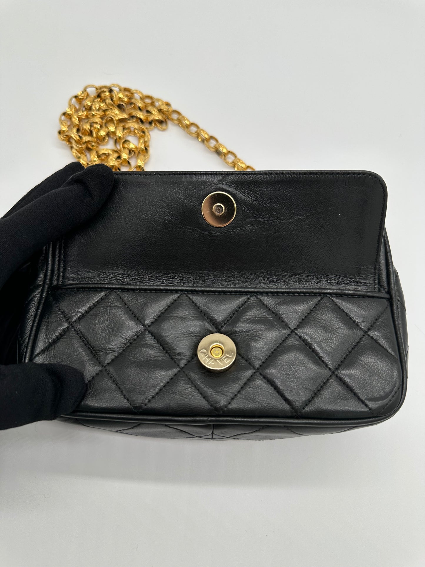 Luxury Soluciens Pre-owned Chanel Vintage lambskin camera bag with fringe tassel detail