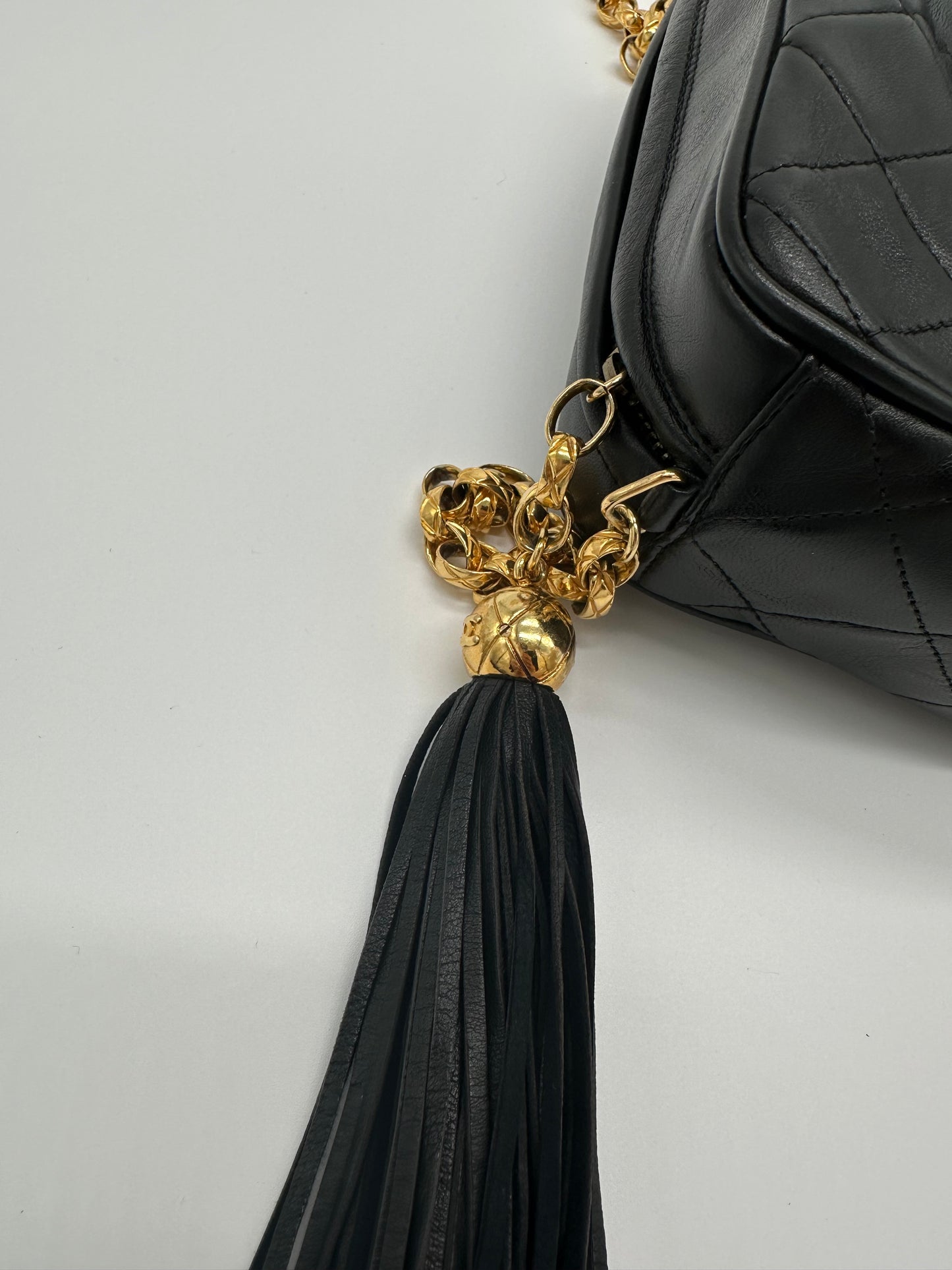 Luxury Soluciens Pre-owned Chanel Vintage lambskin camera bag with fringe tassel detail