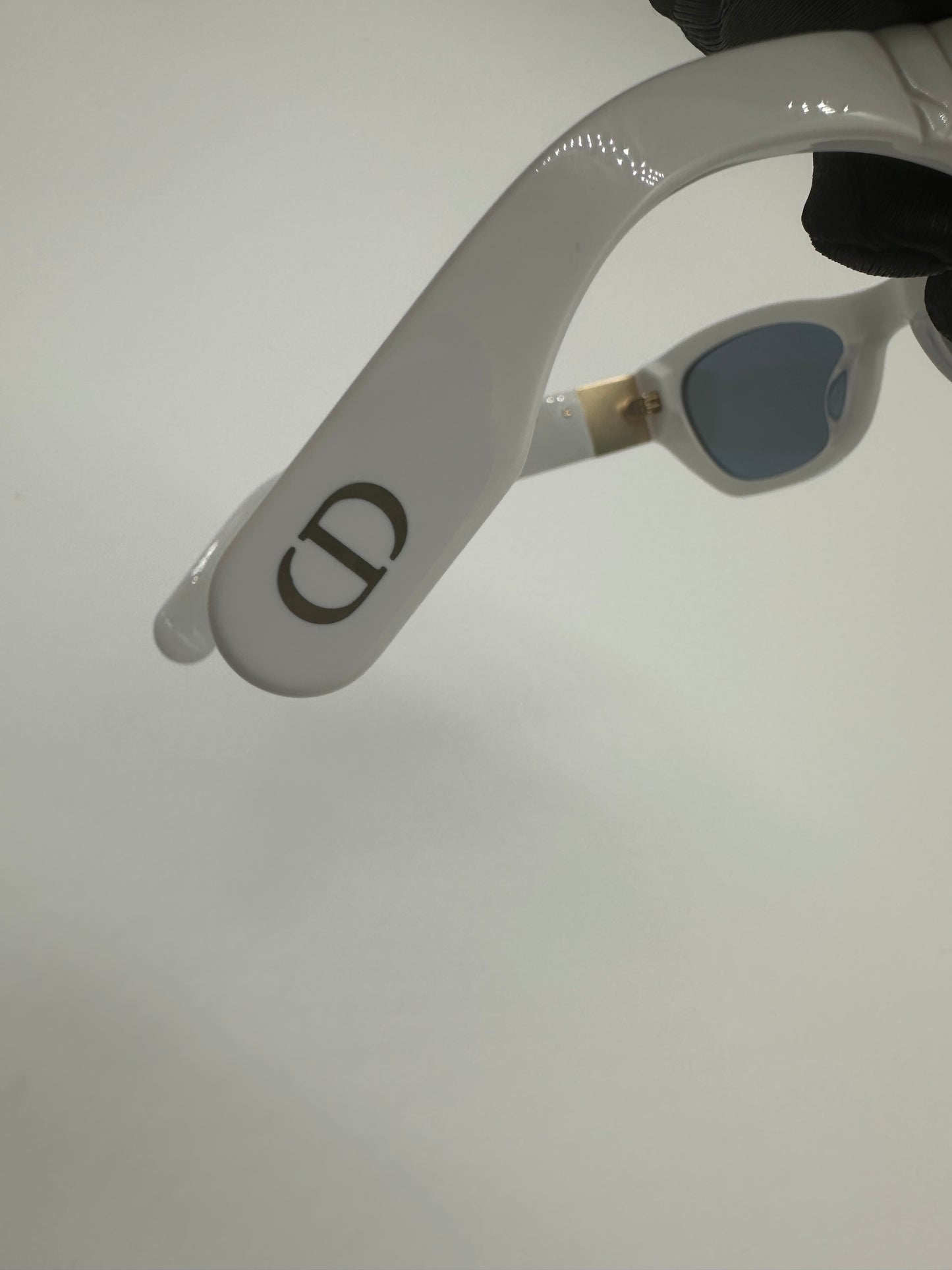 Luxury Soluciens Pre-Owned Dior Cannage White Slim Sunglasses