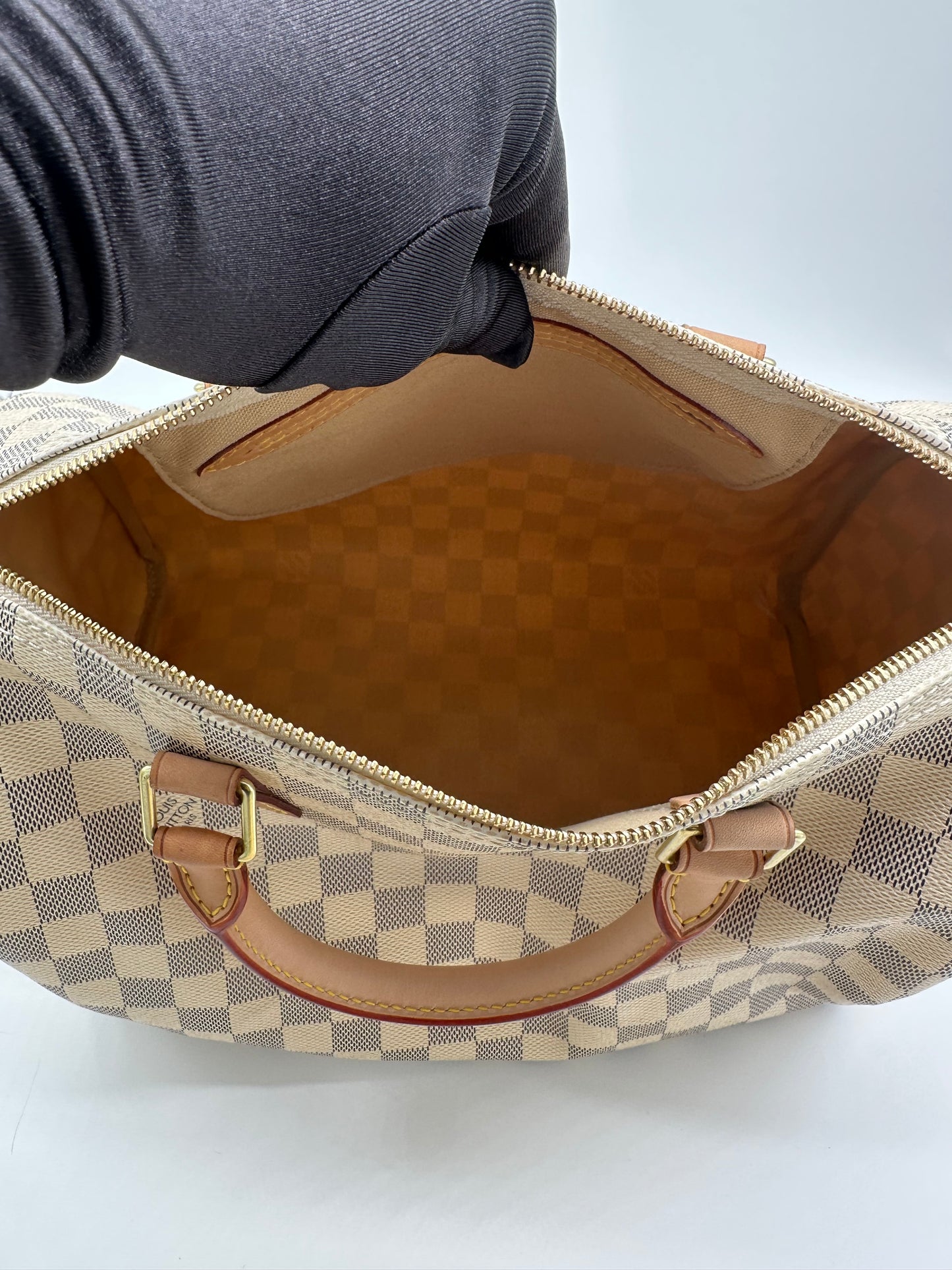 Luxury Soluciens Pre-Owned Louis Vuitton Speedy 30 in Damier Azur