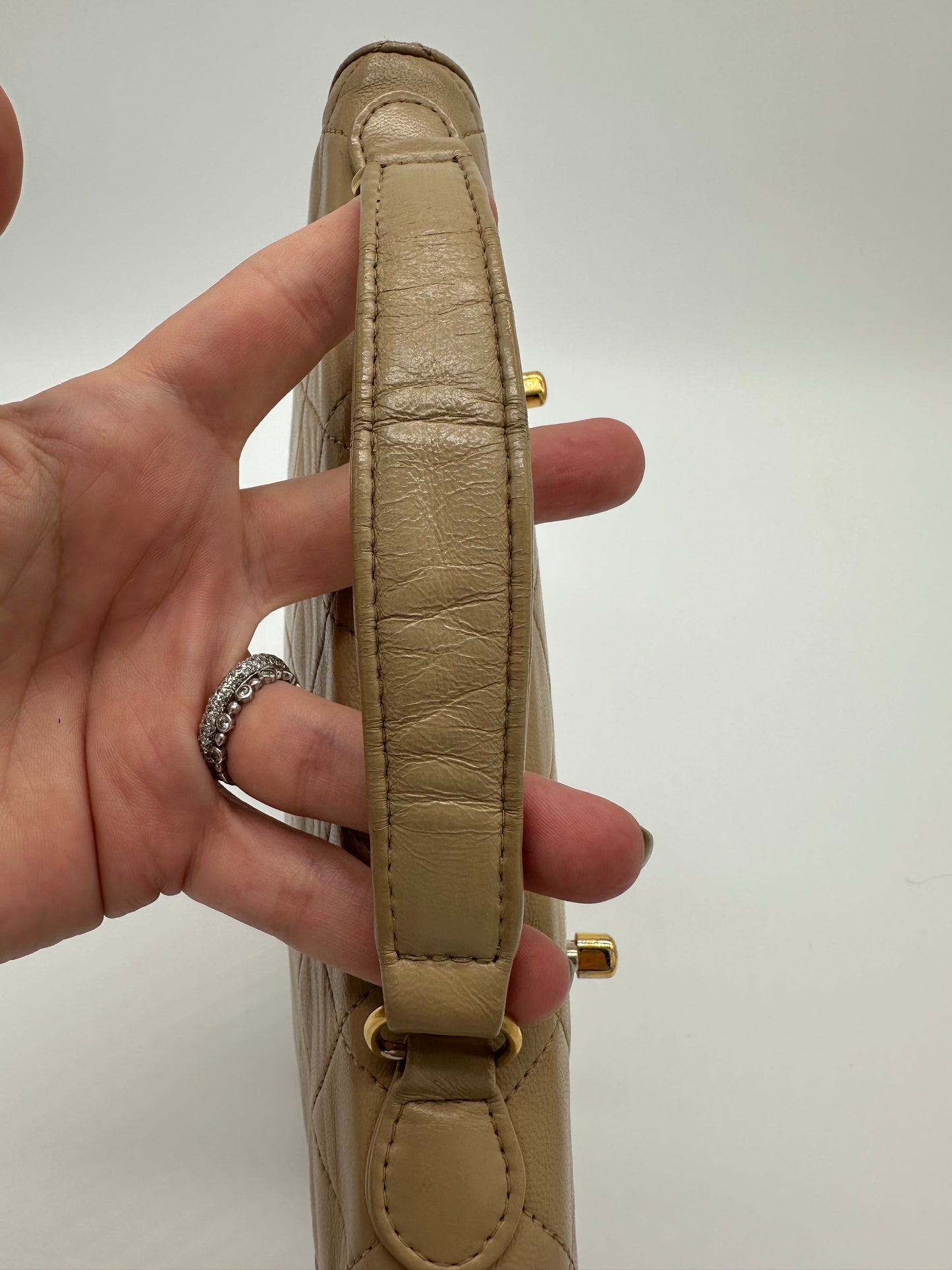 Luxury Soluciens Pre-Owned Vintage Chanel Tan Double Turn Lock Lambskin Leather Bag