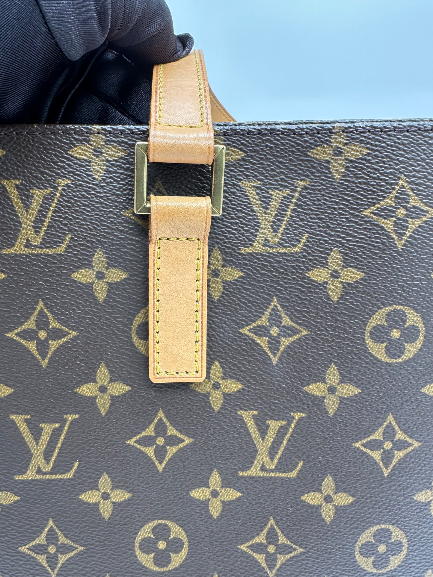 Luxury Soluciens Pre-Owned Louis Vuitton Vintage Luco Tote in Monogram Coated Canvas